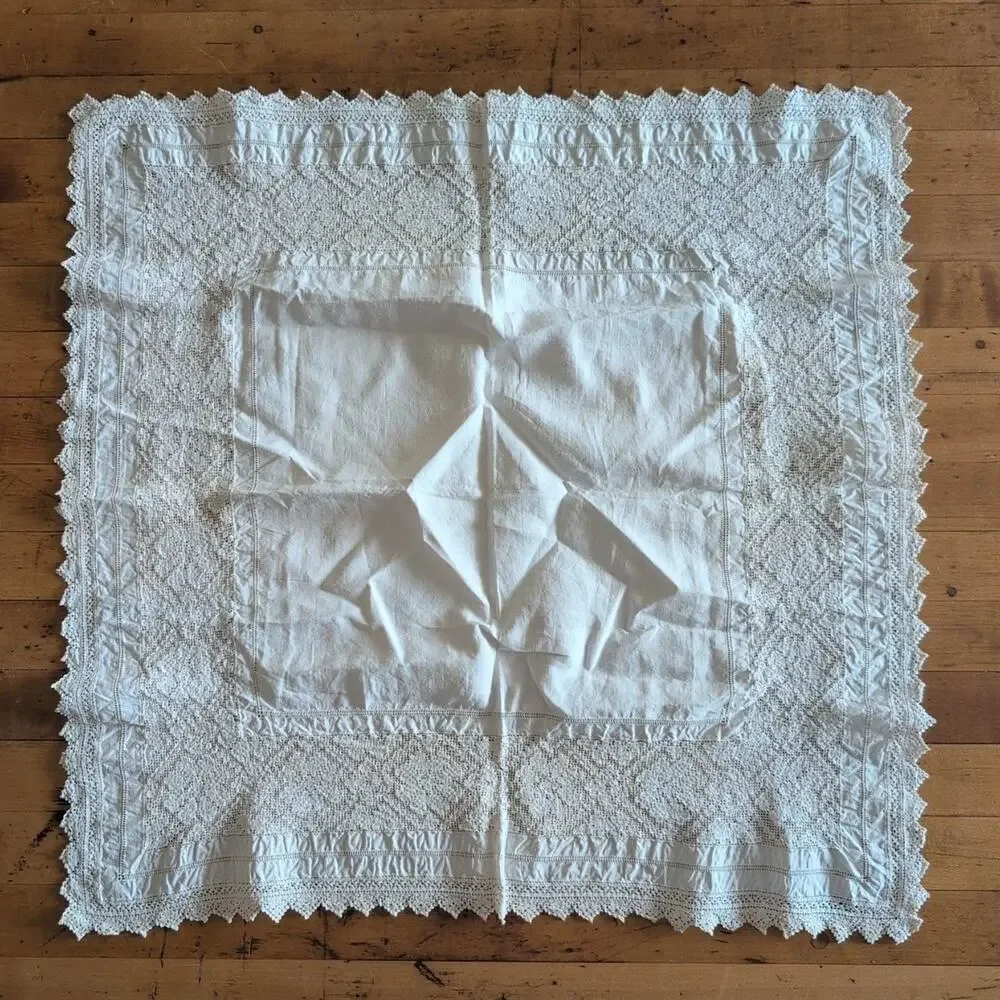 Vintage lace square small tablecloth 22